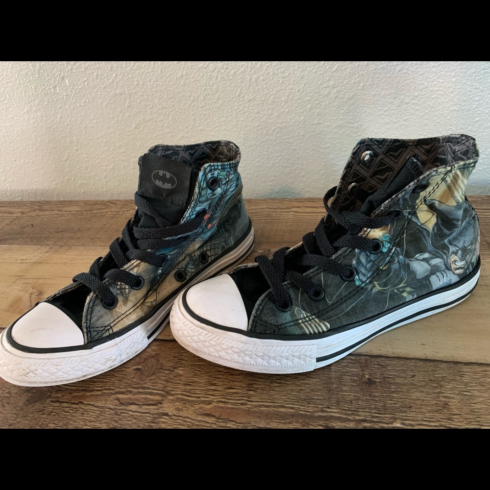 Converse- Boys Size 1